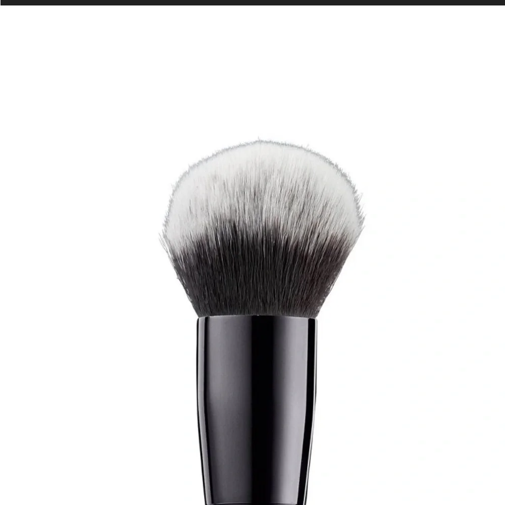 🌻3/$20 🆕 ELF Cosmetics Selfie Ready Foundation Blurring Brush, Makeup Brush